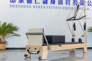 Máquina reformadora de Pilates 2 en 1, equipo de Fitness para <span class=keywords><strong>gimnasio</strong></span>, cama de entrenamiento de madera con torre para entrenamiento de Pilates - Product Image 3