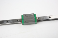 Rail de guidage linéaire en acier série HIWIN HGH à usage intensif, avec noyau de roulement, longueur personnalisée, haute précision pour systèmes d'automatisation