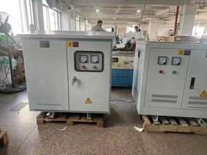 Transformateur Green Energy SG Série 100 KVA Triphasé 100% Fil de Cuivre ISO9001 pour une Efficacité de 98% Garantie <span class=keywords><strong>1</strong></span> An - Product Image 3