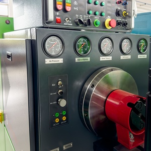 Banco de prueba de bomba mecánica de 12 cilindros con inyector Common Rail y función de prueba de bomba - Product Image 3