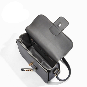 <span class=keywords><strong>Sac</strong></span> à main pour femme Luxe <span class=keywords><strong>2022</strong></span> Cuir d'écaille exotique <span class=keywords><strong>Sac</strong></span> à bandoulière pour femme Sacs à main de marque de créateur pour femmes - Product Image 4