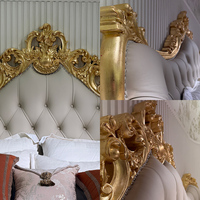 Cadre de lit king-size de luxe baroque rococo, capitonné, sculpté et orné de feuilles d'or