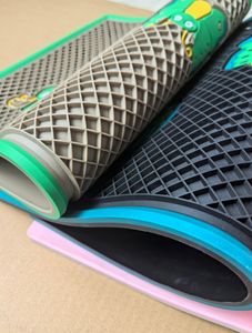 2024 yeni sıcak satış Pet gıda paspaslar ve pedleri kaymaz su geçirmez yastık köpek ve kedi besleme için silikon kauçuk PVC yapılmış - Product Image 4