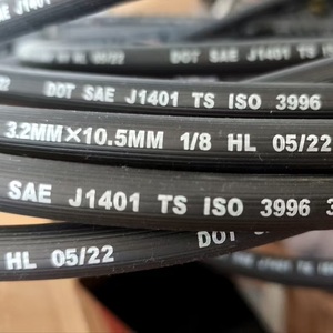 Tuyau <span class=keywords><strong>de</strong></span> <span class=keywords><strong>frein</strong></span> hydraulique en caoutchouc SAEJ1401 3,2*10,5 mm <span class=keywords><strong>de</strong></span> qualité supérieure à bas <span class=keywords><strong>prix</strong></span>, fourni par l'usine, pour voitures, motos - Product Image 1