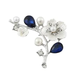 Shell And Pearl Flower Brooches For Women Elegant Fashion Pin Crystal Brooch Wedding Jewelry High Quality Gift