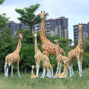 Supporta Statue di cartoni animati animali a grandezza naturale personalizzate Home Holiday Garden Park grandi sculture di Statue di giraffa in fibra di vetro in resina