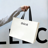 Sacs en papier personnalisés imprimés, sacs cadeaux en papier cartonné de luxe avec poignée en ruban pour sac de shopping avec votre propre logo