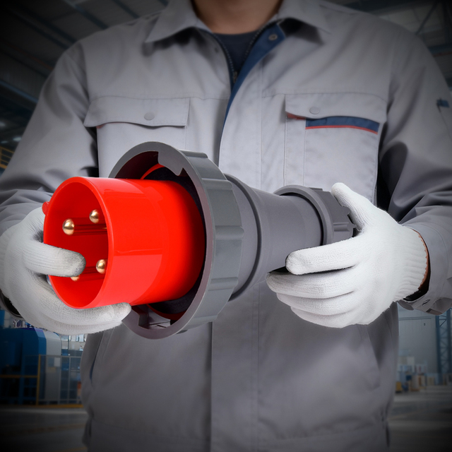 High Quality IP67 125 Amp Industrial Plug Socket 3 Phase Industrial Plugs and Sockets 4*125A 4PIN 3P+E 380-415V Industrial Plug
