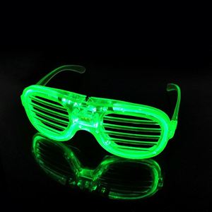Lunettes de soleil carrées en plastique fluorescentes EL à lumière froide, monture cœur, pour enfants et adultes, anniversaire, mariage, Noël, Nouvel An - Product Image 6
