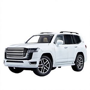 รถโมเดลโลหะผสมไดแคสต์ แลนด์ครุยเซอร์ LC300 ขนาด 1:24 พร้อมเสียงและไฟ ของเล่นแบบดึงถอยหลังได้ ของขวัญ - Product Image 4