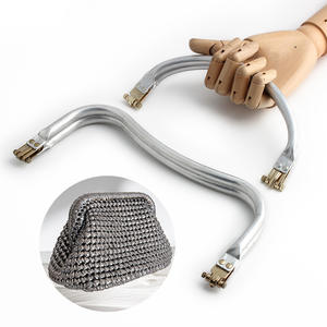 Clip per Borse Vintage Trendy in Metallo Leggero e Resistente, Accessorio per Borse con Tubo in Alluminio Dorato Fai-da-Te - Product Image 2