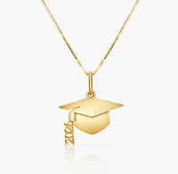 Collier personnalisé gravé avec pendentif toque et gland de diplôme en acier inoxydable plaqué or 14 carats, modèle 2026, pour cadeaux de remise de diplôme
