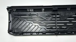 Accessoires de voiture YBJ calandre de pare-chocs avant pour toyota LAND CRUISER 79 FJ79 lc79 LC76 2024 nouveau design beige Eagle mark grill