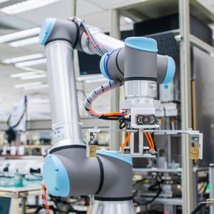 Robot universel Cobot professionnel de haute qualité <span class=keywords><strong>UR</strong></span> <span class=keywords><strong>10e</strong></span> avec une portée de 1300mm comme équipement de manutention et d'assemblage - Product Image 3