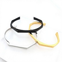 Punk Carré Manchette Bracelet En Acier Inoxydable Géométrique Ouvert Bracelet Amoureux Cadeau pour Hommes Femmes Déclaration