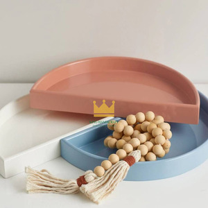 Bandeja de laca personalizada en forma de media luna, bandeja de servir festoneada para decoración de mesa, hecha a mano por HNH Craft de Vietnam - Product Image 4