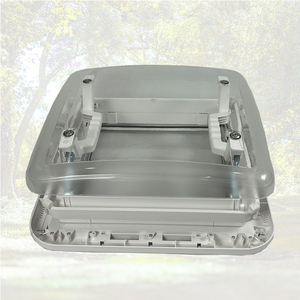 Ventilación de tragaluz de techo RV de alta calidad y bajo <span class=keywords><strong>precio</strong></span> con luz LED Color blanco - Product Image 1