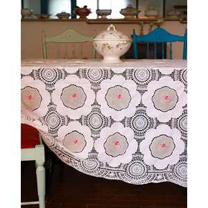 Mantel de Lino a Rayas Mirellas con Inserciones de Crochet, 12 Servilletas para Comedor, Diseño Rectangular Bordado para Hoteles - Product Image 1