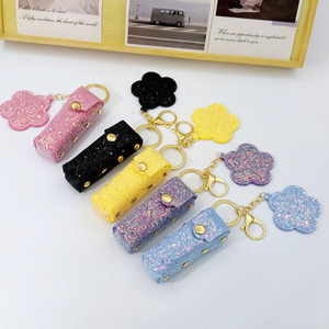 Étui à rouge à lèvres à <span class=keywords><strong>paillettes</strong></span> en forme de fleur avec miroir et porte-clés, créatif, élégant, exquis, portable, pour le maquillage, les <span class=keywords><strong>loisirs</strong></span> et les voyages, collection Printemps 2026 - Product Image 3