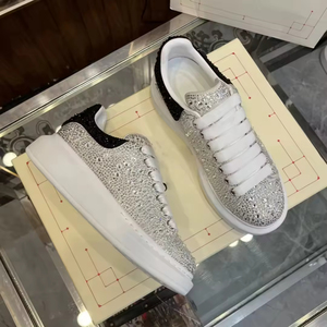 Scarpe da Passeggio Chunky Traspiranti Alexander McQueen Originali di Alta Gamma per <span class=keywords><strong>Uomo</strong></span>, <span class=keywords><strong>Sneakers</strong></span> Autentiche con Nuova Suola in TPV - Product Image 2