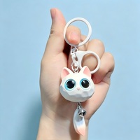Porte-clés en résine chat 3D à grands yeux, style dessin animé mignon, avec pendentif queue de couple, cadeau créatif, léger et durable, figurine animale