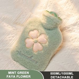 Bouteille d'eau chaude de 500 ml/1000 ml avec housse pour soulager les crampes menstruelles, les douleurs au cou, aux épaules et aux pieds - Product Image 5