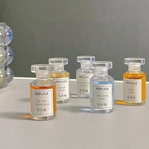 Venta al por mayor de fábrica: Nueva botella de perfume vacía de 7.5ml, mini botella de perfume de lujo de vidrio con tapa, modelo Lazy Sunday Morning. - Product Image 5