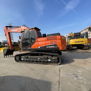 Excavatrice Doosan DX225LC-9C d'occasion 2023 à vendre en Corée avec pompe moteur et moteur - Capacité de la cuve de 1,3 m 30 tonnes - Product Image 1