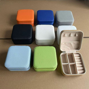 Boîte à <span class=keywords><strong>bijoux</strong></span> en cuir Pu <span class=keywords><strong>de</strong></span> <span class=keywords><strong>luxe</strong></span>, Logo personnalisé, vente en gros, étui d'organisation, Mini boîte à <span class=keywords><strong>bijoux</strong></span> <span class=keywords><strong>de</strong></span> voyage en cuir, quantité minimale <span class=keywords><strong>de</strong></span> commande - Product Image 3