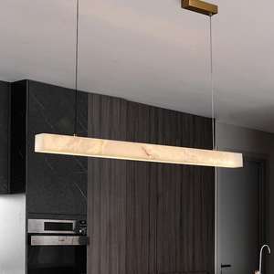 アラバスターシャンデリアゴールデン/ブラック仕上げアラバスターペンダントライトスペイン語アラバスターシェードダイニングルーム用シャンデリア - Product Image 1