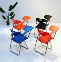 Chaise de formation pliable et empilable avec tablette d'écriture pour l'école, la maison, le bureau, l'hôpital et les salles de conférence, accoudoir fixe