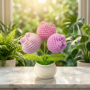 Tulipe au crochet en pot, <span class=keywords><strong>fleur</strong></span> tricotée, 3 têtes, fil <span class=keywords><strong>de</strong></span> laine, pot en céramique blanc, fait main, petit cadeau pour bureau et maison - Product Image 3