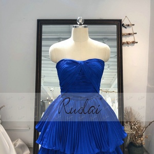 Gaun Pesta Panjang untuk Pesta <span class=keywords><strong>Prom</strong></span> A-Line Tiered Satin Berlipat Berlipat Cantik Elegan Desainer OEV-L4375 - Product Image 2