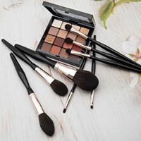 Set Kuas Makeup Profesional RTS 8 Buah Warna Hitam dengan Wadah PU, Bulu Sintetis Berkualitas Tinggi untuk Riasan Foundation Sehari-hari