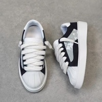 Chaussures de marche décontractées tendance à prix d'usine, nouveau modèle, basses, respirantes, à motif uni, légères, avec empeigne confortable