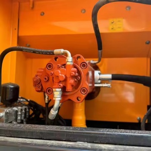 Excavadora de cadenas usada HYUNDAI 300LC-9S, modelo 2020, 30 toneladas de peso operativo, con motor, caja de cambios, bomba y cojinetes, en venta. - Product Image 4