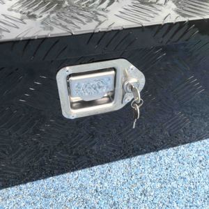 Boîte à outils en aluminium isolée noire personnalisée de petite taille pour le camping en plein air, pour camion, en vente - Product Image 4
