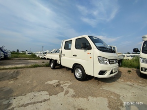 Foton Mini <span class=keywords><strong>camion</strong></span> Double cabine simple rangée 4x2 entraînement 24V <span class=keywords><strong>batterie</strong></span> conduite à gauche Cummins Engine Euro 5 nouvelle cargaison de <span class=keywords><strong>camion</strong></span> léger - Product Image 4