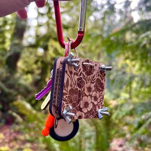 Pendentif en bois artisanal personnalisé, mini-embossage créatif, motif floral de poche, design classique, nouvelle mode transfrontalière, pour mariage - Product Image 4
