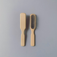 Brosse à cheveux écologique et personnalisable OEM avec épingles en bois extra longues Coussin rectangulaire Caractéristiques laser Utilisation en salon Perruque Démêlant