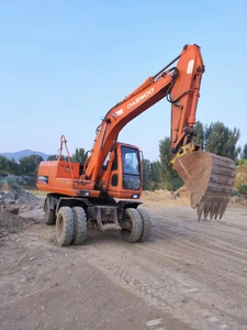 Original Korea imported 15 Ton wheel <b>excavator</b> used Doosan DH150W-7 rubber tyre excavating <b>machine</b> - Product Image 1