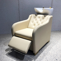 Fauteuil de lavage de luxe pour salon de coiffure, beige, inclinable et capitonné, avec bac à shampoing intégré, pour barbier professionnel