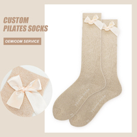 Chaussettes de Pilates à toucher doux, chaussettes de yoga brodées en jacquard pour femmes, entraînement en salle