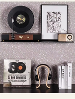 Modèle de maison d'exposition sur le thème de la musique, casque audio, décorations et ornements doux