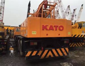 Grue mobile sur camion d'occasion de grande capacité (25/30/50/80/100 tonnes) KATO Tadano NK300E avec moteur japonais, 2001, 4000 heures d'utilisation, équipement pour vidéo - Product Image 4