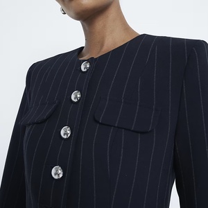 Costumes pour femmes Blazer personnalisé pour femmes 2024 Style élégant Veste de costume à rayures verticales Blazer pour femmes - Product Image 3