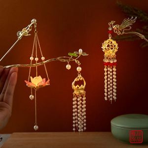 Pinzas para el pelo estilo chino con flor luminosa y flecos de perlas, pasadores de pelo con borlas de flores, palillos para el pelo retro hechos a mano de lujo - Product Image 4
