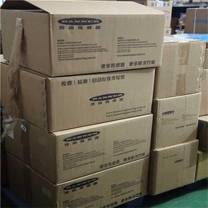 Q12AB6FF50 โฟโตอิเล็กทริคเซนเซอร์แบบแบนเนอร์ พร้อมตัวยึดราง Din และเอาต์พุตแบบไบโพลาร์ (1NPN 1 PNP) - Product Image 2