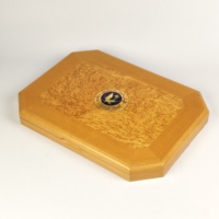 Boîte à chocolat en placage de bois de burl avec logo personnalisé, doublure en satin et velours, plateau intérieur en acrylique pour l'emballage de chocolats et dattes de Ramadan