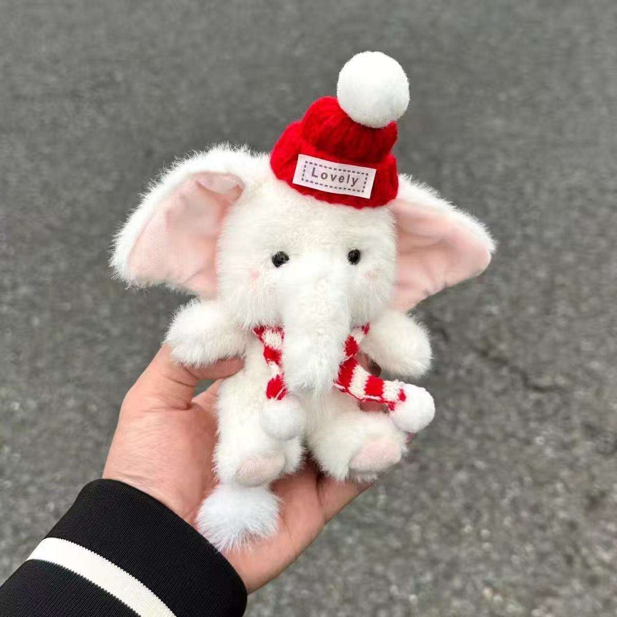 Red scarf and hat - White elephant